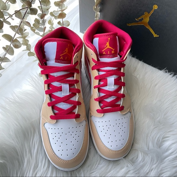 Nike Air Jordan 1 Mid White Onyx Light Curry White W8 Y6.5 M6.5 - Picture 7 of 15